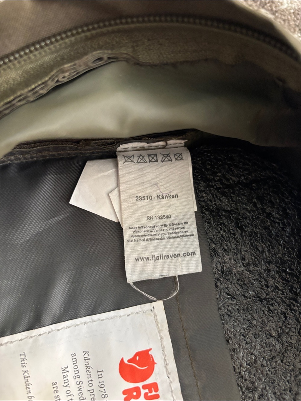 Fjällräven Kånken Green Mini Backpack - Picture 4 of 9